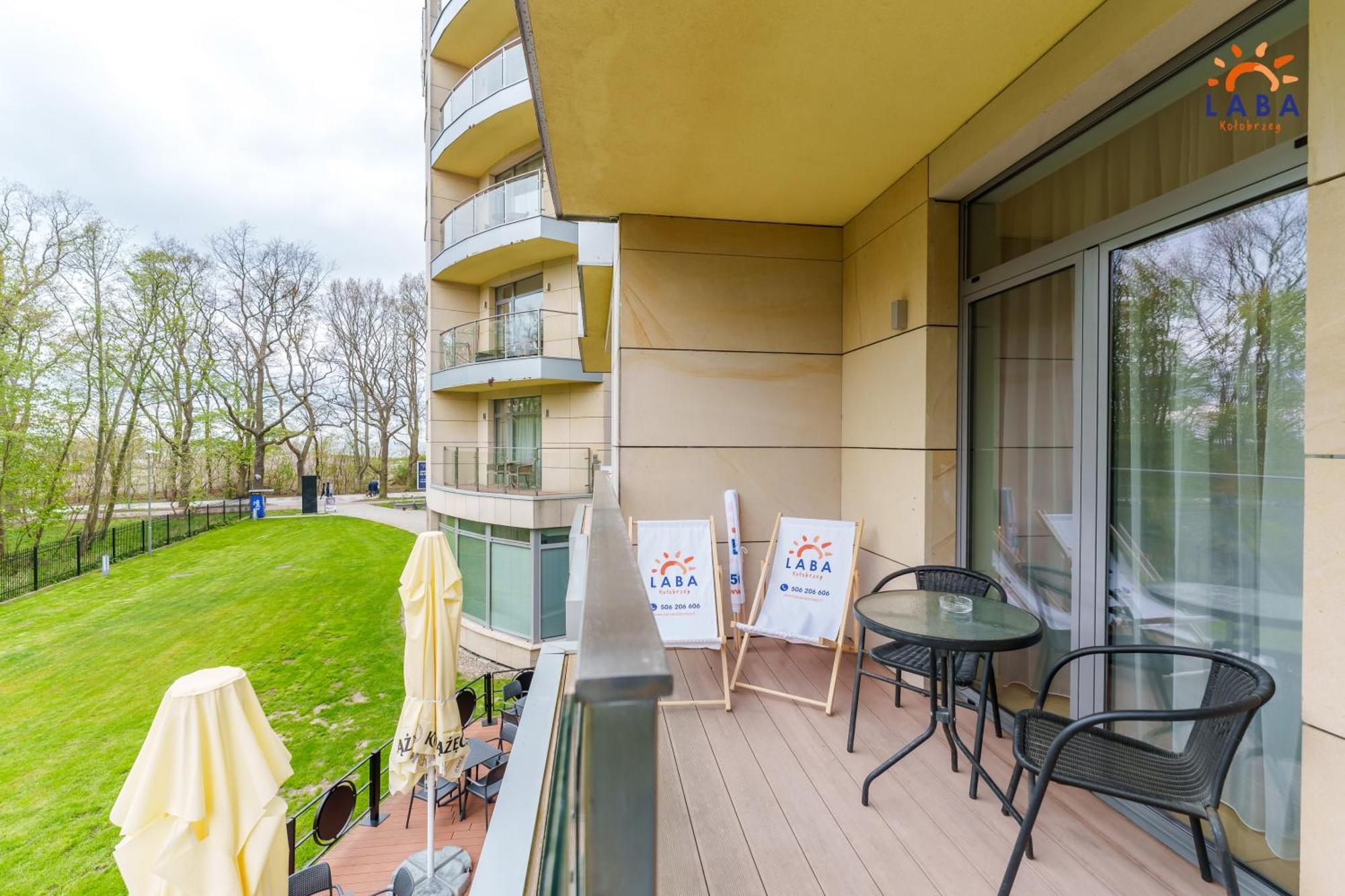 Laba Kolobrzeg Apartamenty Diune Z Parkingiem エクステリア 写真